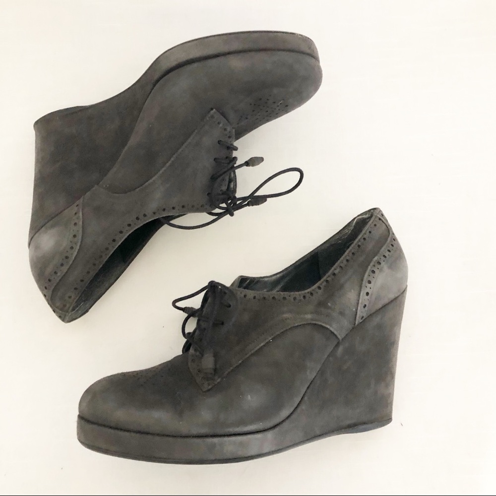 Stuart Weitzman 8.5 M suede Oxford wedge - Picture 7 of 10